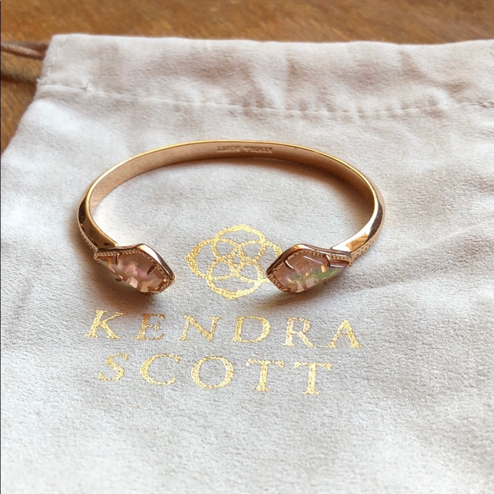 Kendra Scott Bracelet. Rose gold.